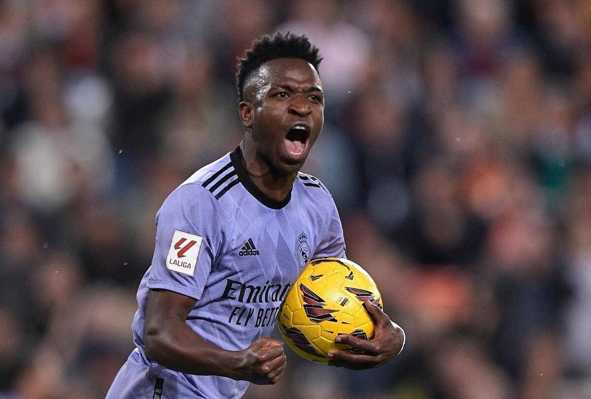 亚博体育 -包含里程碑夜！金州勇士绝杀压哨，西甲今夜刷纪录，态度坚定，心理建设被强调的词条