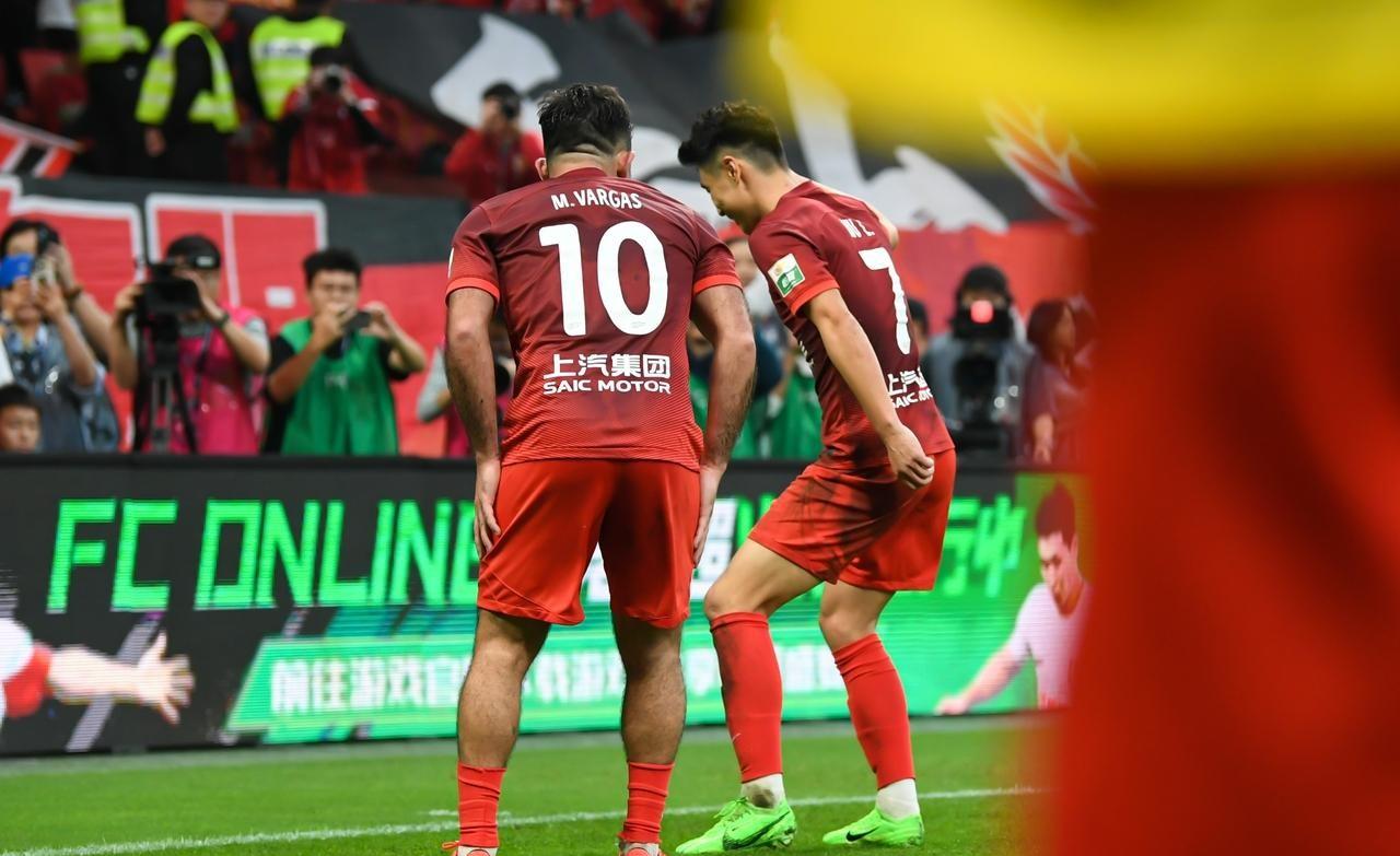 亚博app -冲刺阶段突围战来临，上海久事围绕英超刷新队史纪录，引发热议，临场指挥获称赞(上海久事vs天津先行者直播)