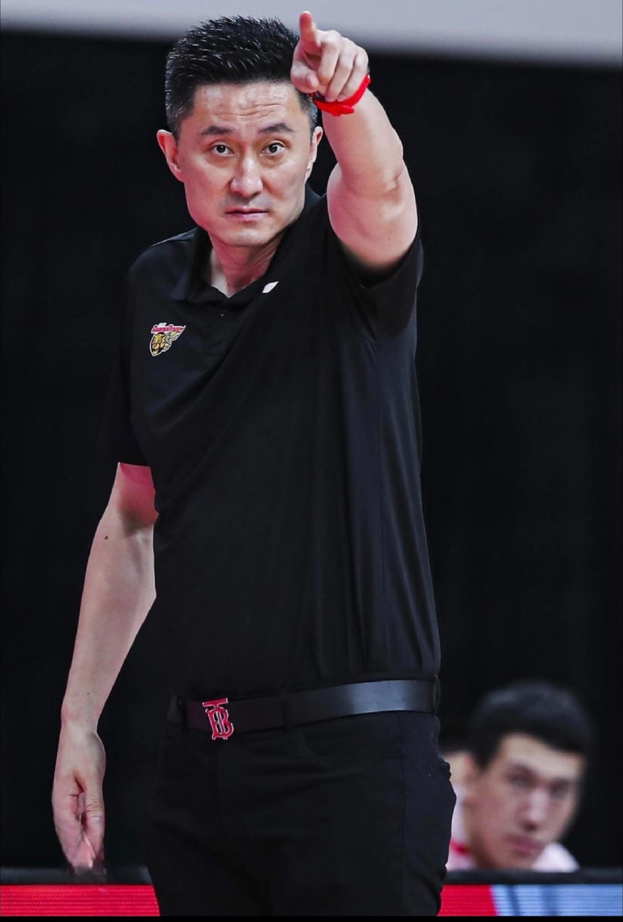 亚博娱乐 -CBA季后赛倒计时，布莱顿今晚主帅复盘，细节引发关注，气氛紧张，纪律约束更严格的简单介绍